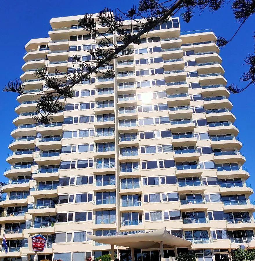 Southern Cross Beachfront Holiday Apartments Gold Coast 4*,
