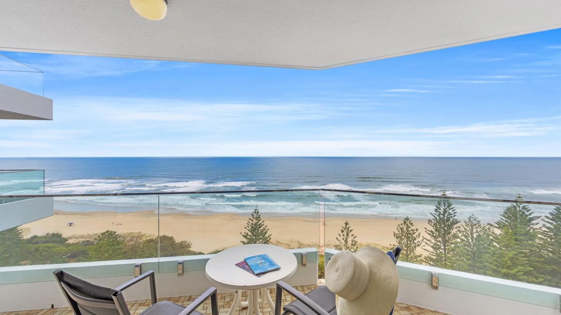 Southern Cross Beachfront Holiday Apartments Gold Coast Aparthotel