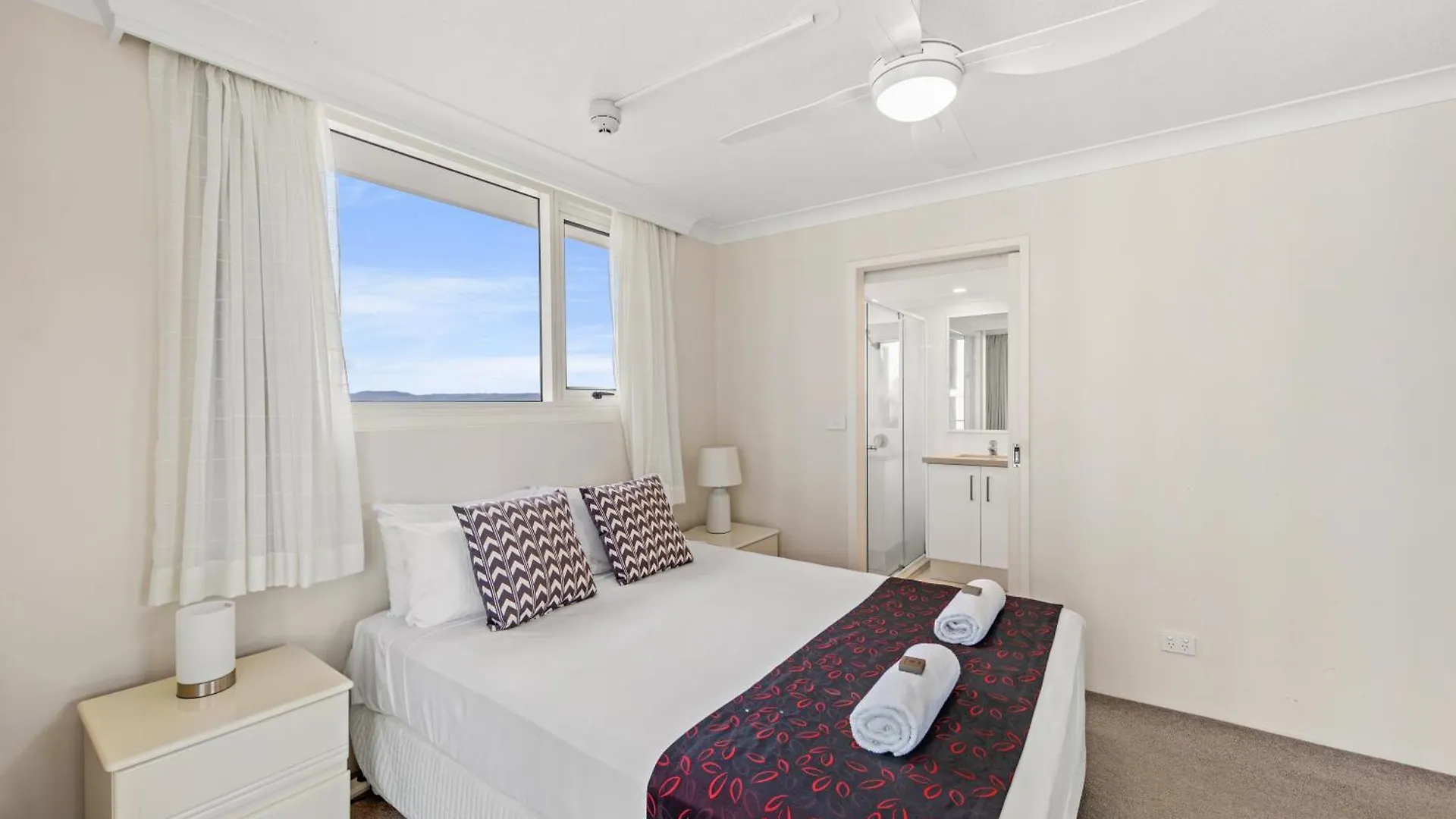 Southern Cross Beachfront Holiday Apartments Gold Coast 4*,  Australia