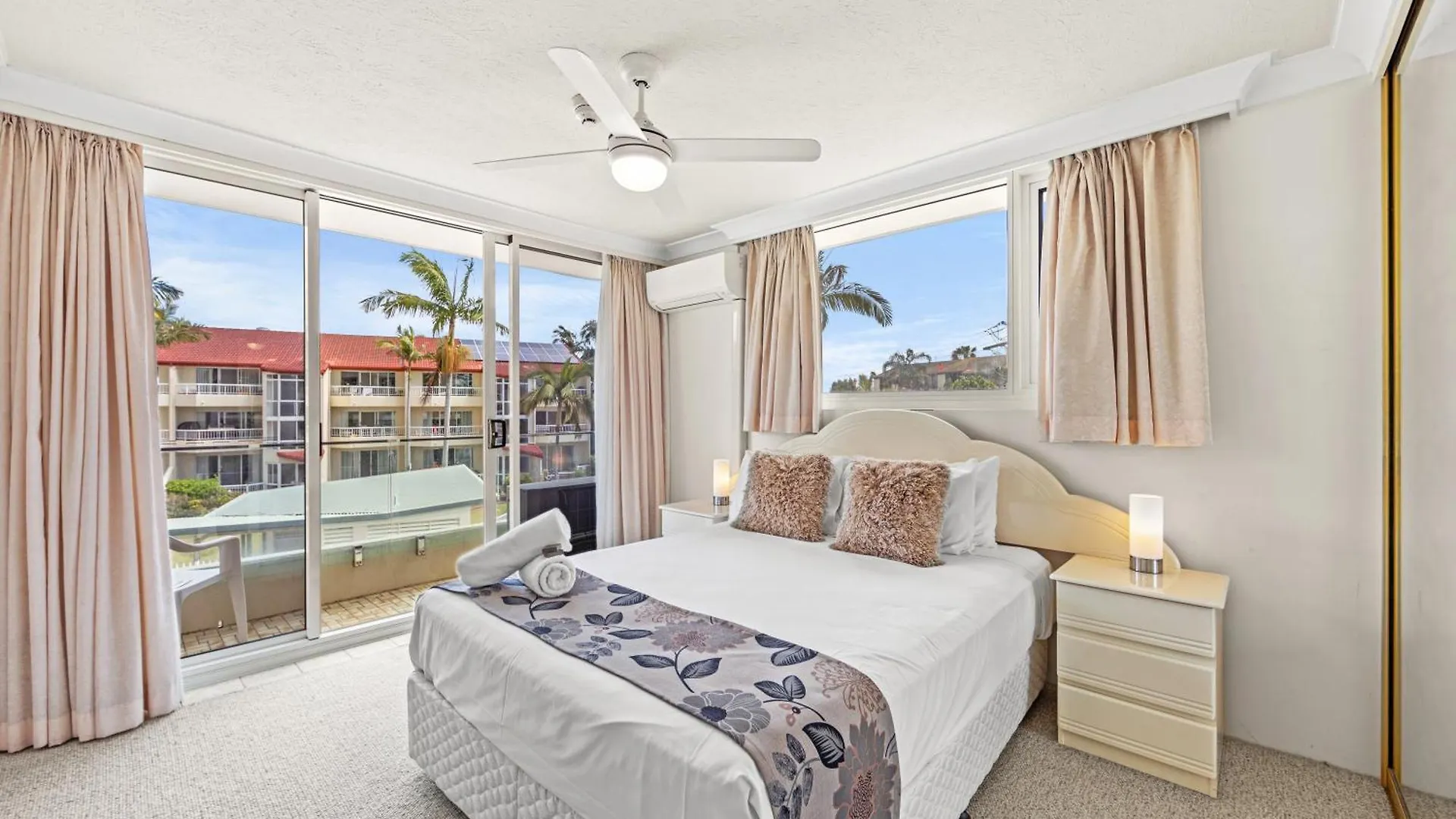 Aparthotel Southern Cross Beachfront Holiday Apartments Gold Coast